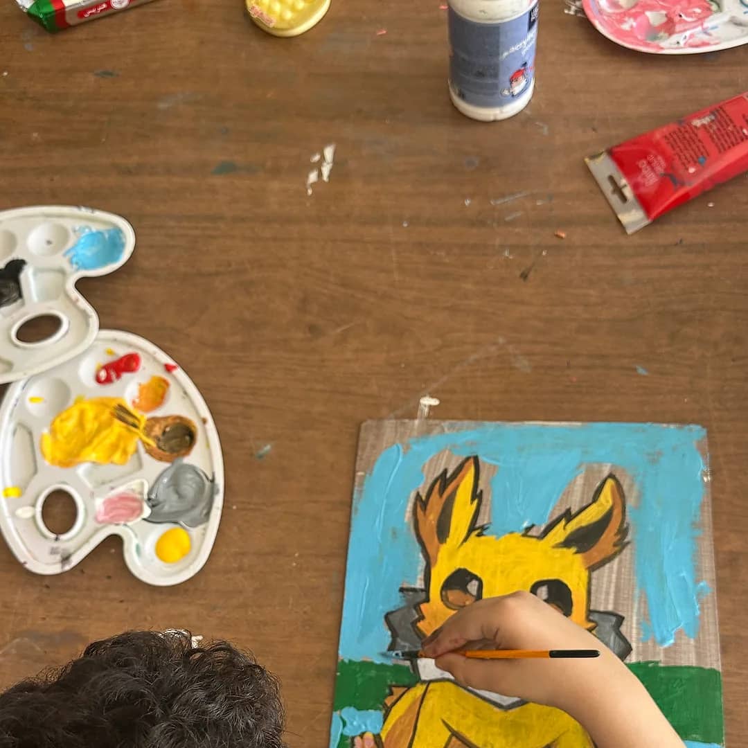 A child’s colourful painting of a fox – kids arts plastiques painting workshop